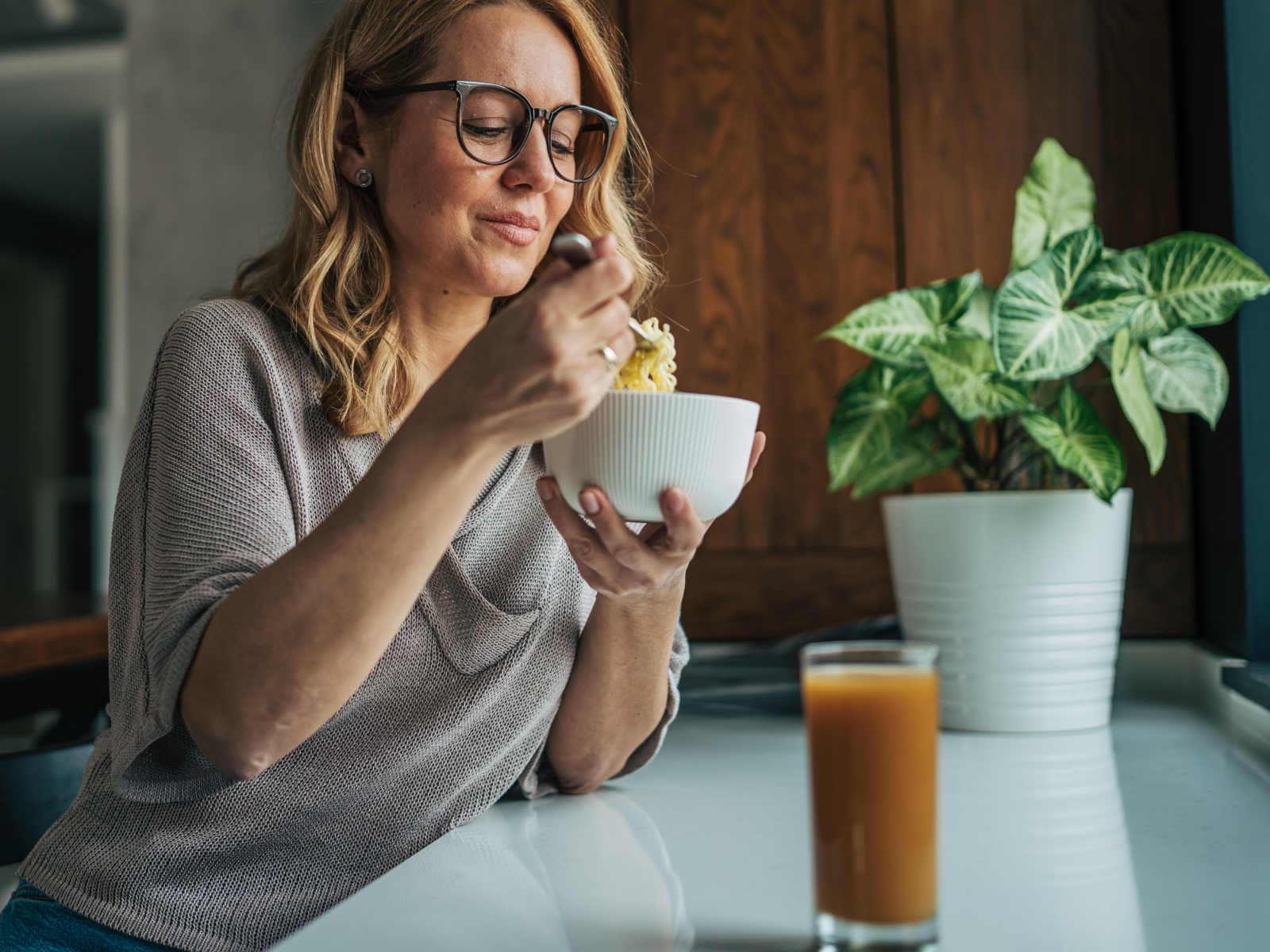 Eating for Your Cycle: A Food-First Guide to Nutrition Across the Menstrual Cycle
